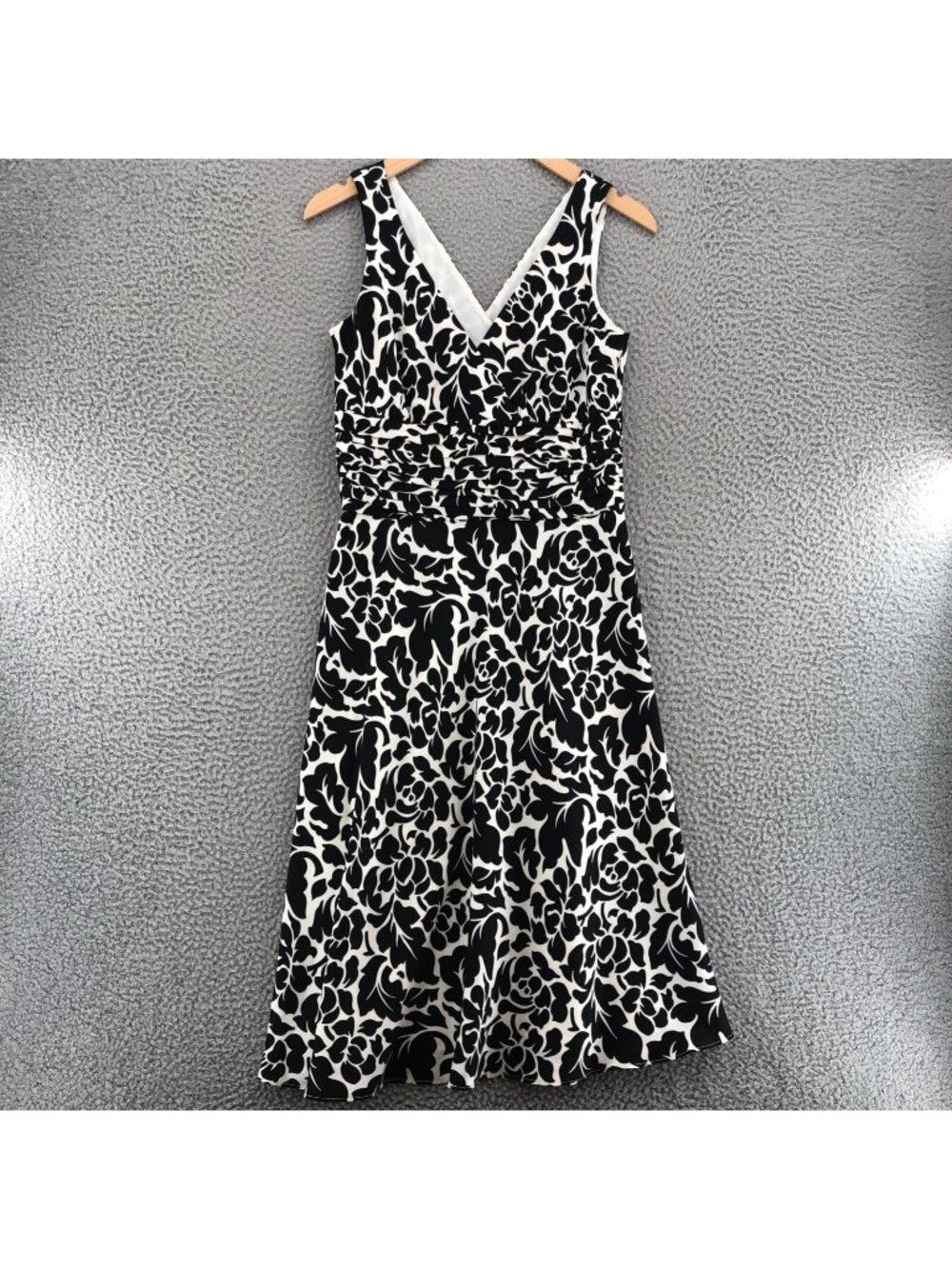 Harolds Dress Womens 2 Black Floral Silk Fit & Flare Sleeveless Pleated Surplice